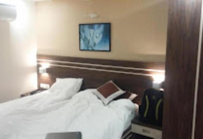 חדר סטנדרט עם מיטת קינג, The Suncity Hotels In Bhubaneswar Odisha