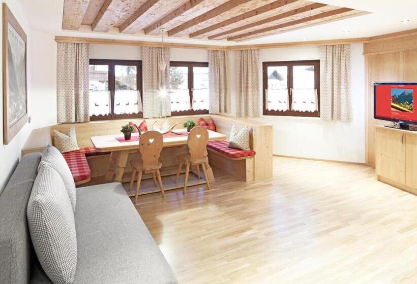 شقة 3 غرف, Alpenstolz