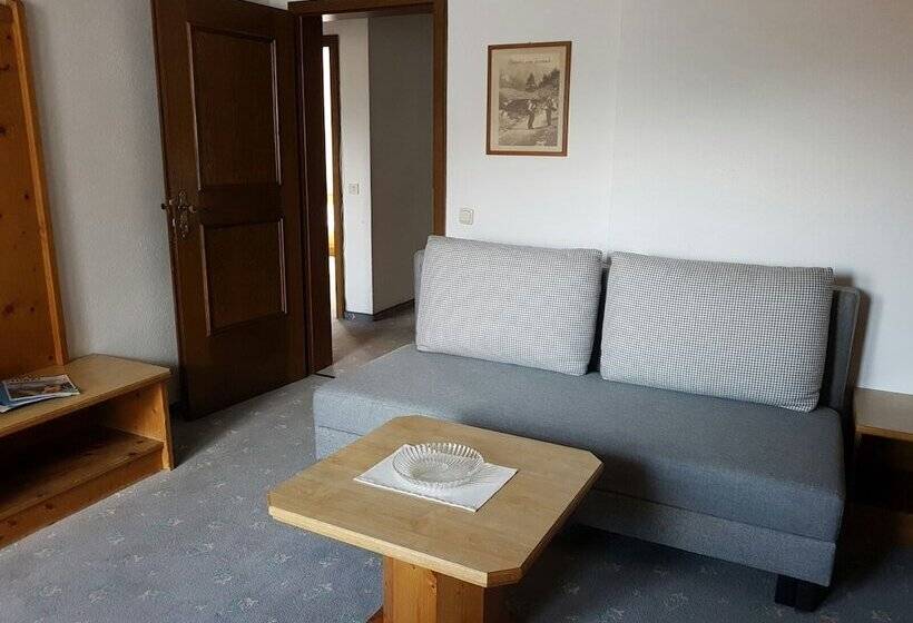 家庭间, Alpenstolz