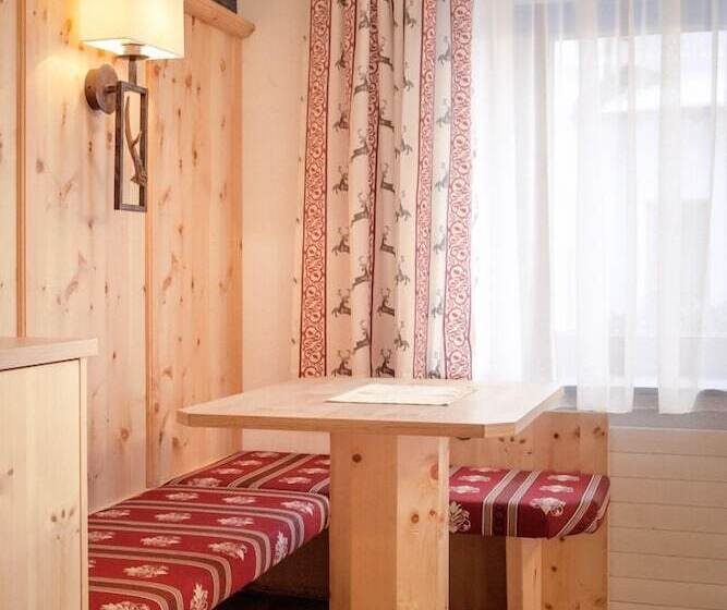 غرفة ديلوكس مطلة على الجبل, Alpenstolz