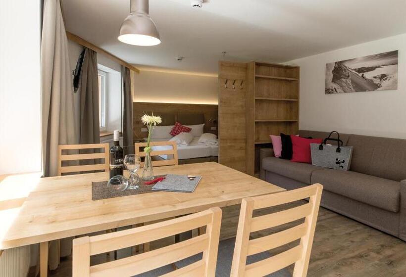 Апартаменты 1 Спальня с Балконом, Alpine Lodge Klösterle Am Arlberg