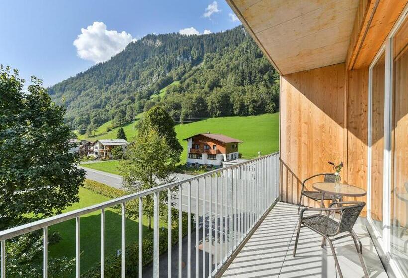 Апартаменты 2 Спальни с Балконом, Alpine Lodge Klösterle Am Arlberg