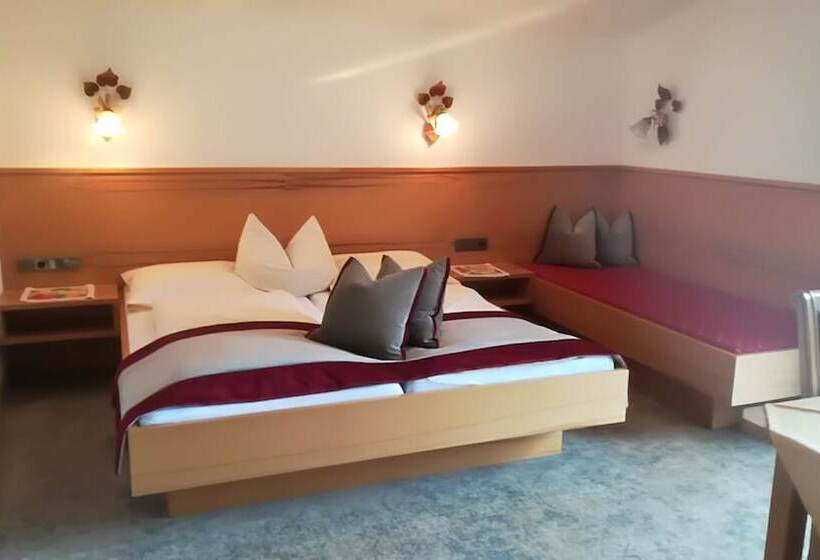 דירת חדר, Apart Austria