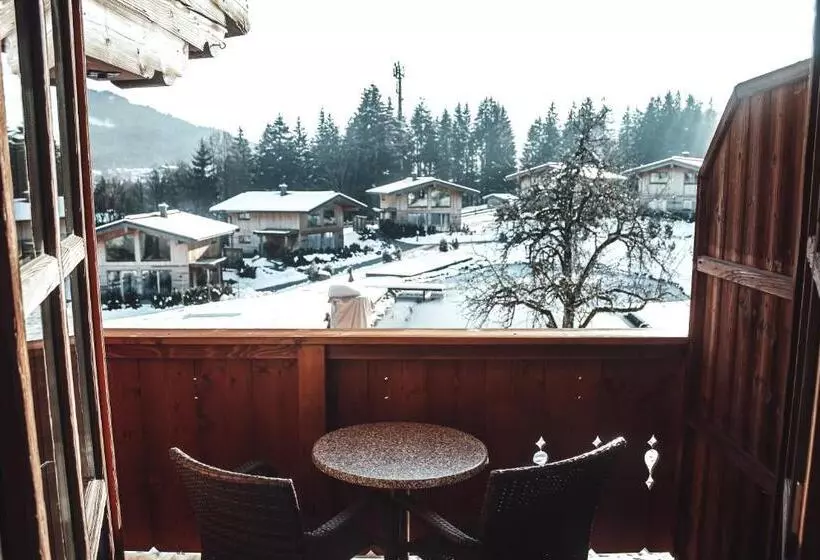 庭の見えるジュニアスイート, Chalets Grosslehen