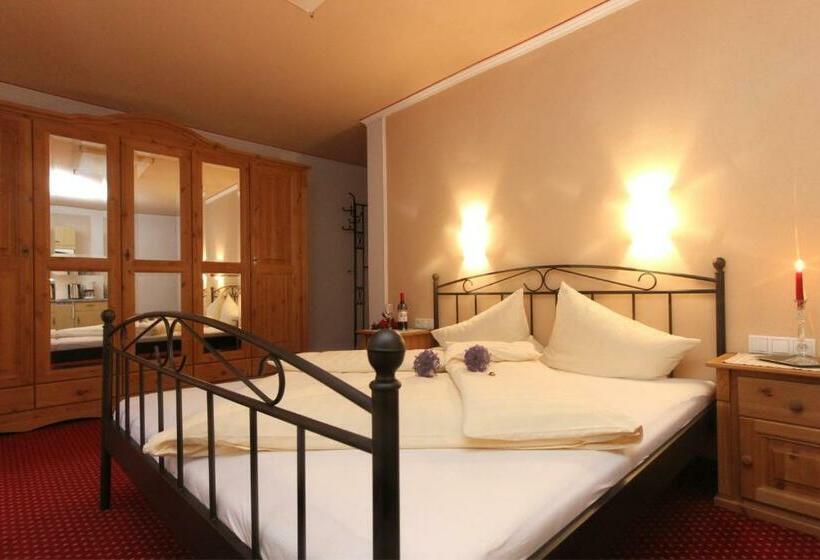 ジュニアスイート, Der Bräuschmied