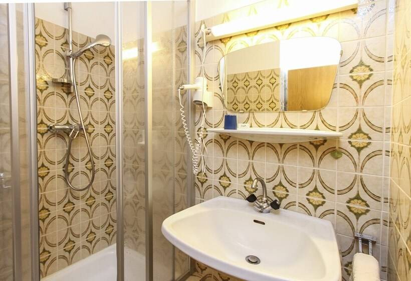 バルコニー付きシングルスタンダードルーム, Der Bräuschmied