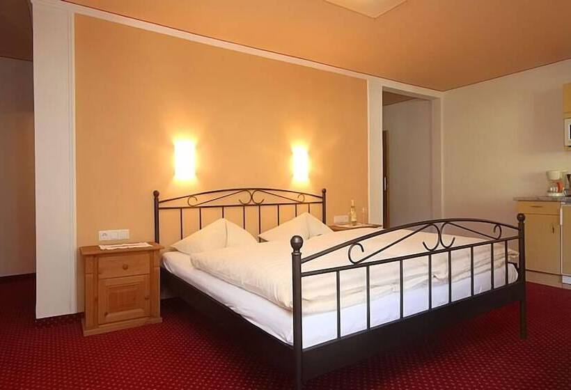 ジュニアスイート, Der Bräuschmied