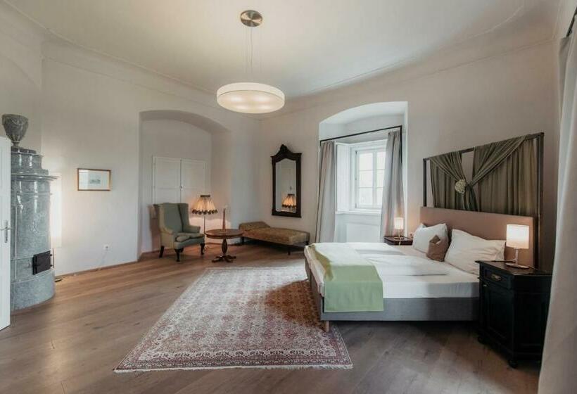 Люкс, Freigut Thallern