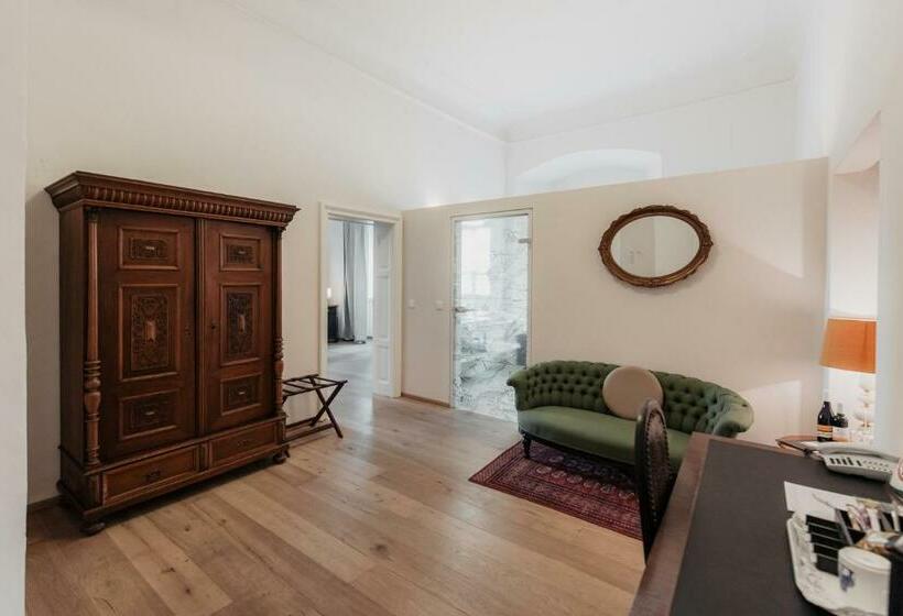 Люкс, Freigut Thallern