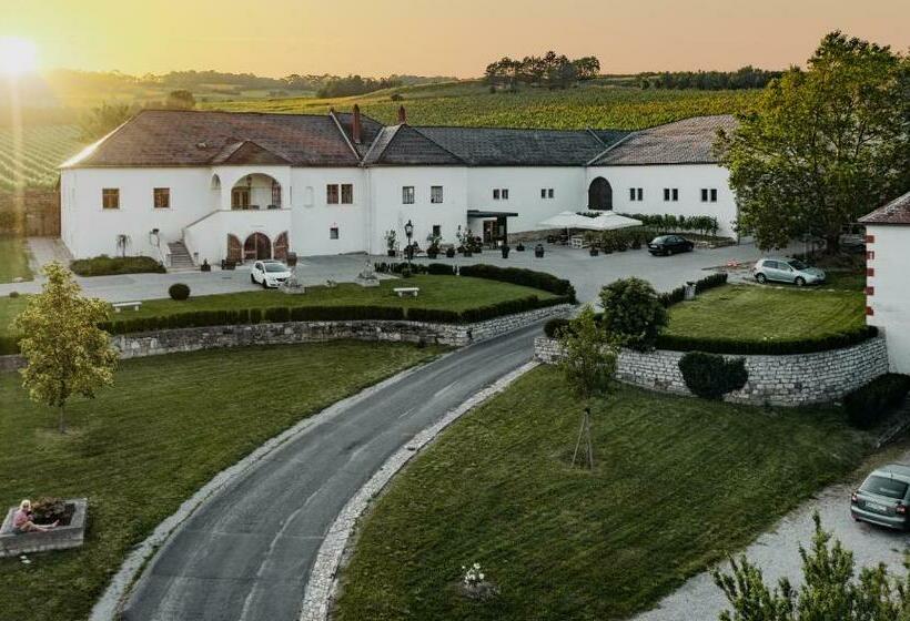 Номер Стандарт, Freigut Thallern