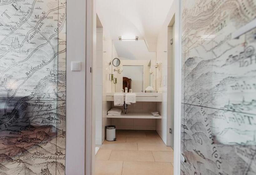 Номер Deluxe, Freigut Thallern