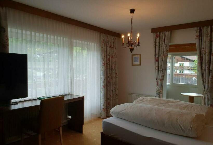 Quarto Triplo Estandar, Grieserhof