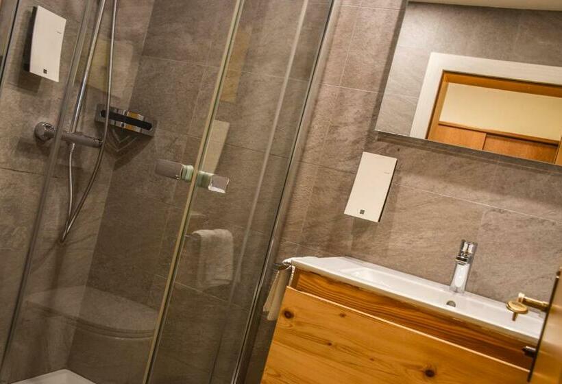 חדר סטנדרט לשלושה, Grieserhof