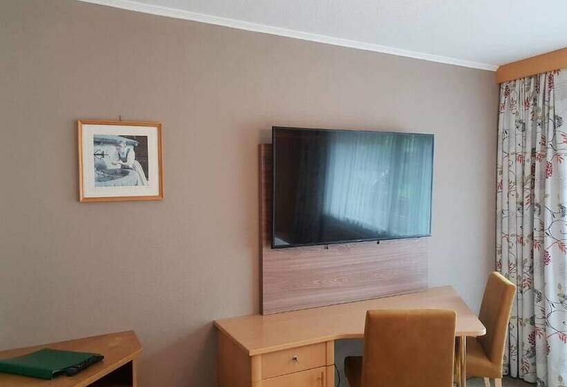 Номер Стандарт, Grieserhof