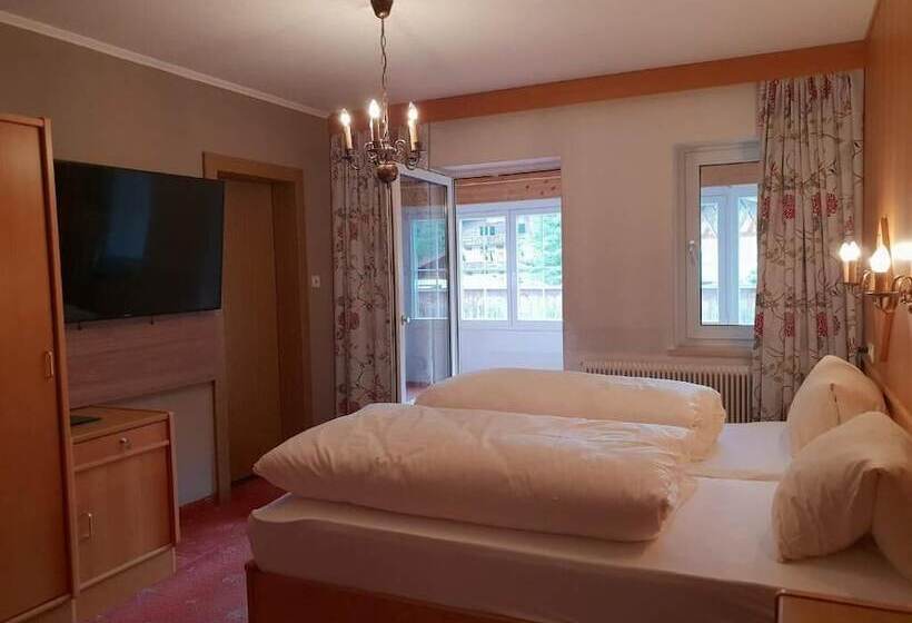 חדר משפחתי, Grieserhof