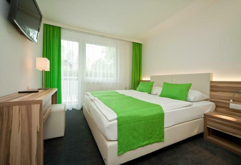 Номер Стандарт с Балконом, Happy Lake By Thomas Strugger