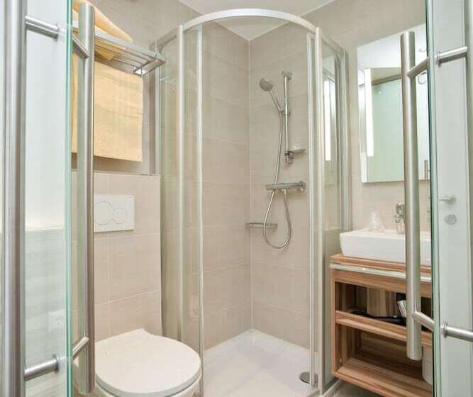 스탠다드 발코니 룸, Happy Lake By Thomas Strugger