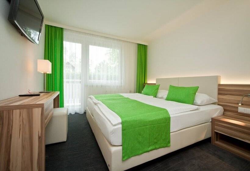 Номер Стандарт с Балконом, Happy Lake By Thomas Strugger