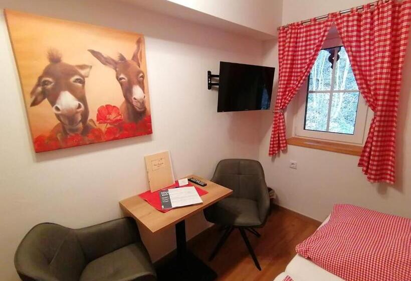 غرفة قياسية, Haus Bergliebe