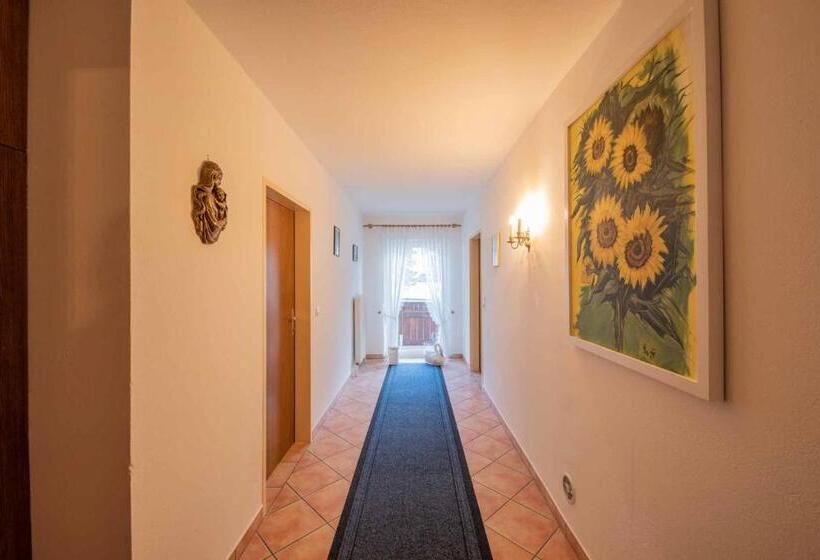 带3个卧室的公寓, Haus Hubertus