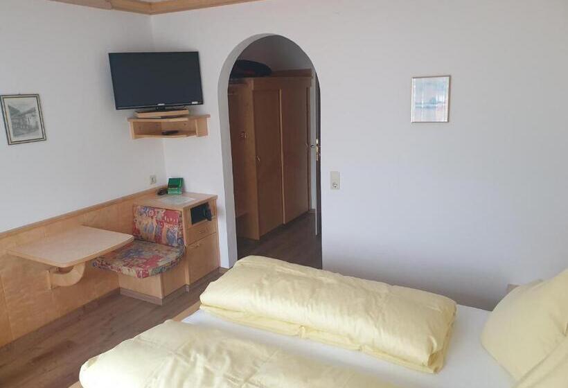 带2个卧室的公寓, Haus Hubertus