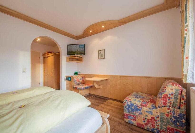 דירת חדר, Haus Hubertus