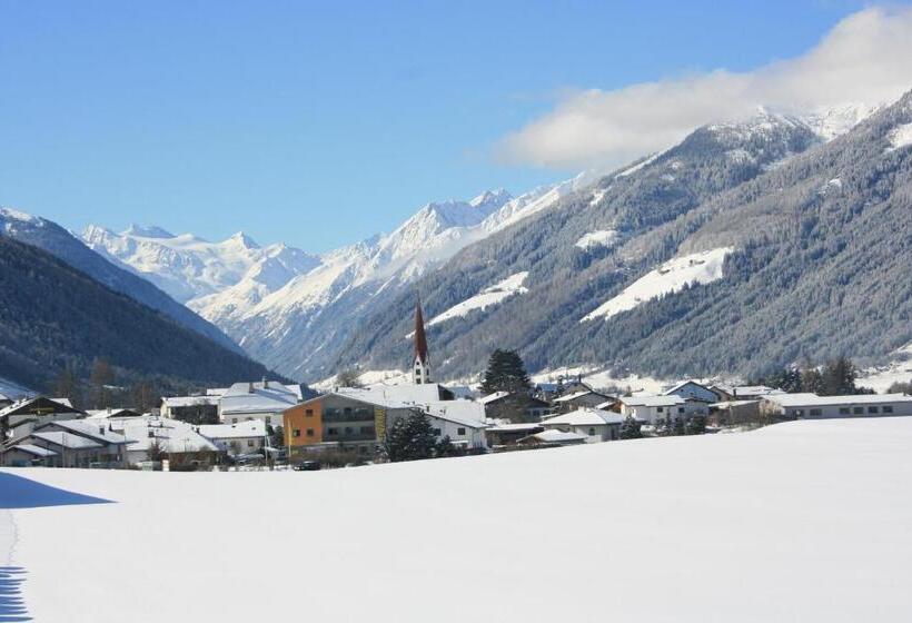 חדר סטנדרט לשלושה, Haus Hubertus