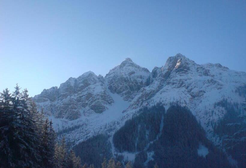 חדר סטנדרט לשלושה, Haus Hubertus