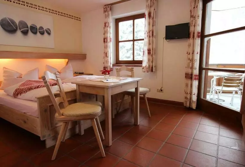 Perhehuone, Haus Bergliebe