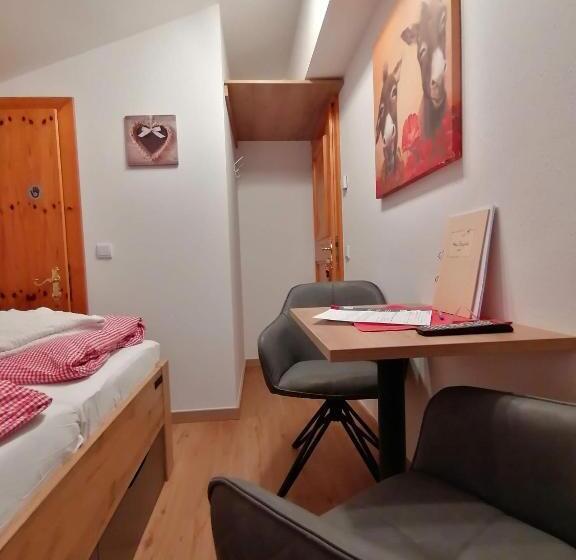 غرفة قياسية, Haus Bergliebe