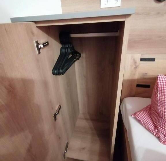 غرفة قياسية, Haus Bergliebe