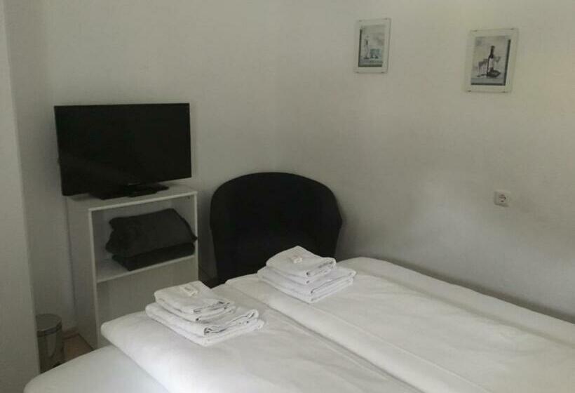 带2个卧室的公寓, Pension Sunnseitn   Gasthof   Café   Weinkeller