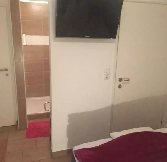 Standard Yhden Hengen Huone, Pension Sunnseitn   Gasthof   Café   Weinkeller