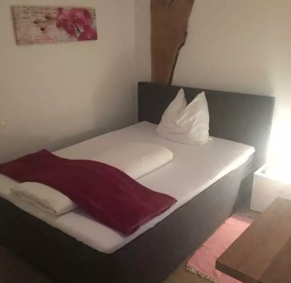 Standard Yhden Hengen Huone, Pension Sunnseitn   Gasthof   Café   Weinkeller