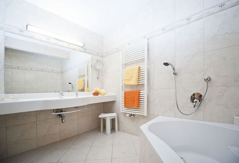 جناح عائلي, Kerschdorfer   Wohlfühlhotel Garni   Adults Only