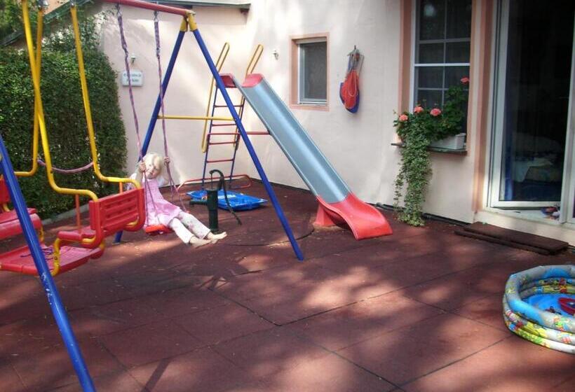 Семейный Номер, Pension Villa Erika