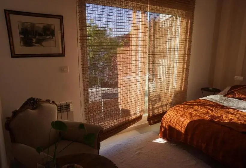اتاق استاندارد با بالکن, Cute And Relaxing Bed And Breakfast En Albayzín