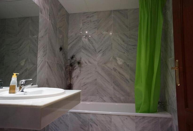 اتاق استاندارد با بالکن, Cute And Relaxing Bed And Breakfast En Albayzín
