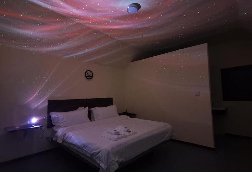 Номер Стандарт Вид на Море, Dreamer Of The Sea