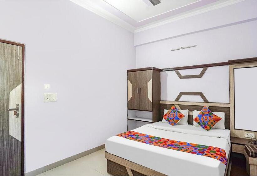 带大床的豪华间, Homewood Suites