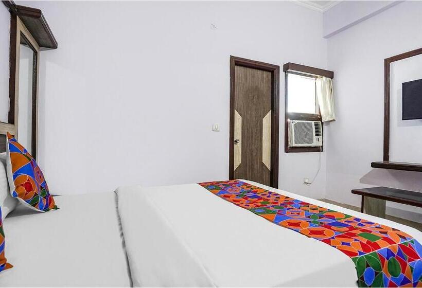 带大床的豪华间, Homewood Suites