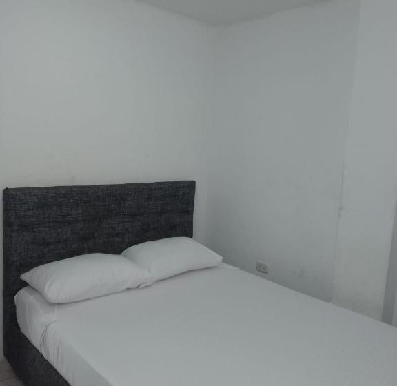 Quarto superior, J.r