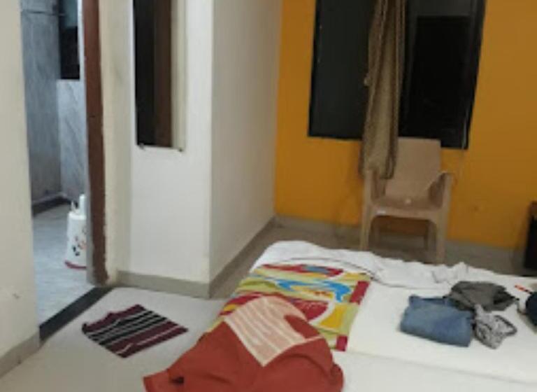 Quarto Estandar, Parth Inn, Wardha