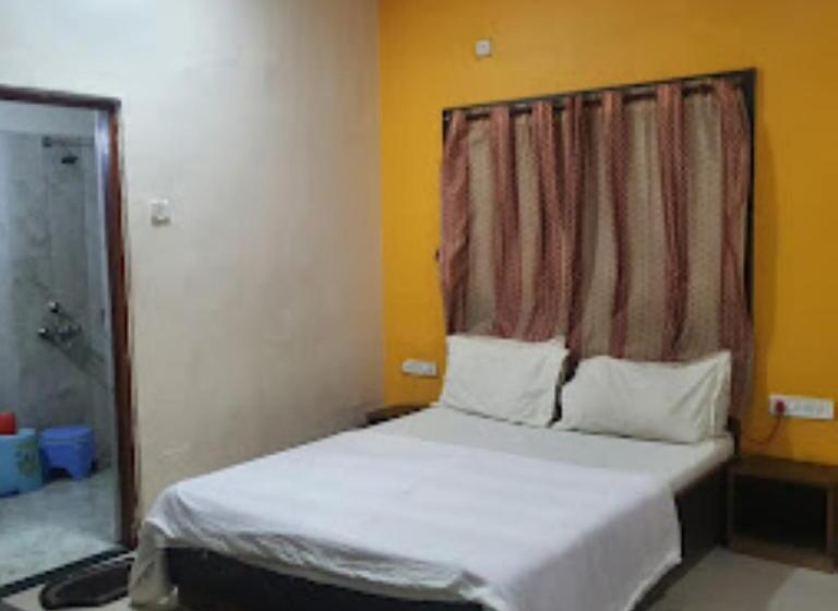 Quarto Estandar, Parth Inn, Wardha