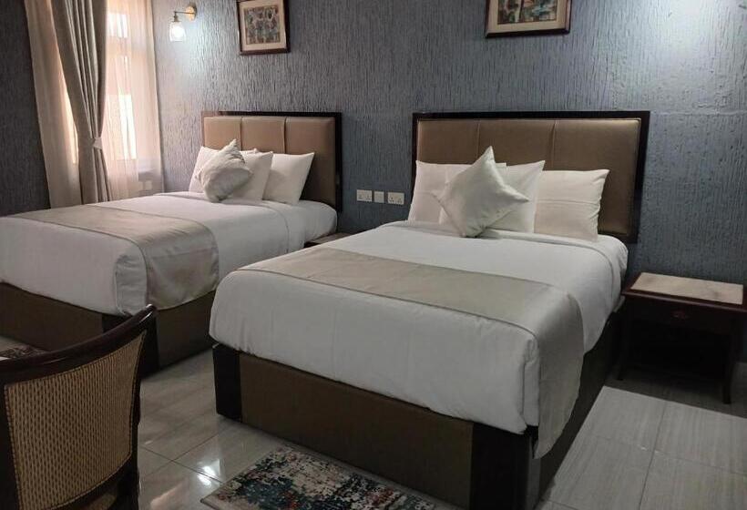 Номер Deluxe, Relax Court