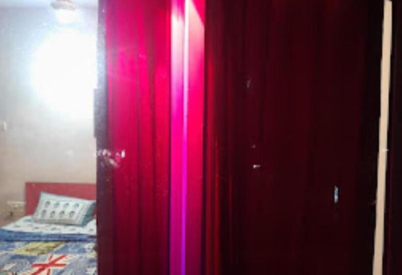 Quarto Estandar, Simon King Malvan