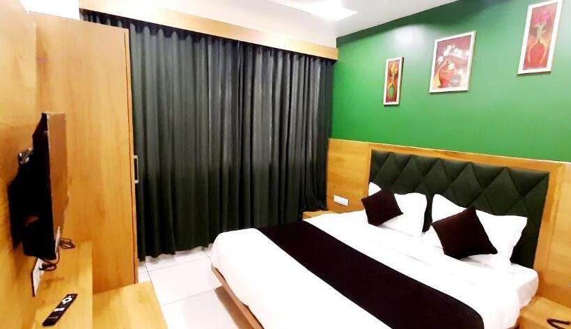 스탠다드 룸 킹사이즈 침대, Suncity