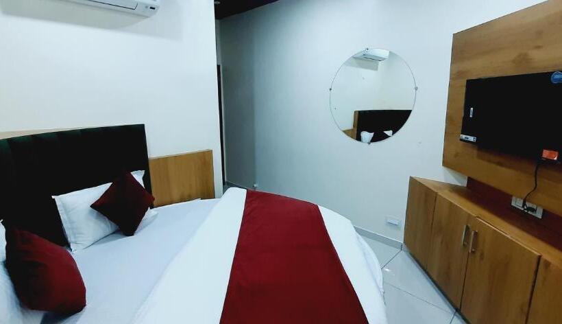 스탠다드 룸 킹사이즈 침대, Suncity