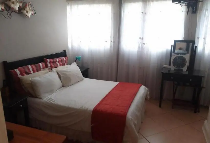 キングサイズベッドのデラックスルーム, Aloe Inn Guesthouse