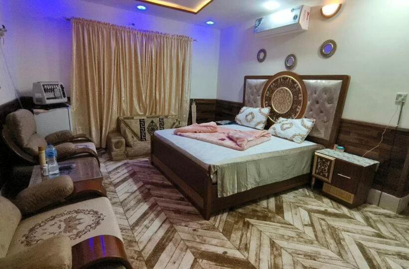 غرفة ديلوكس, Metro Guest House